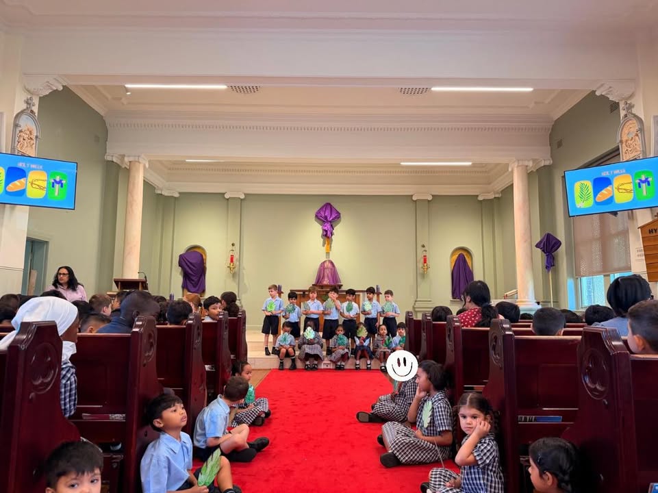 725697182898692_1529492479185821-1